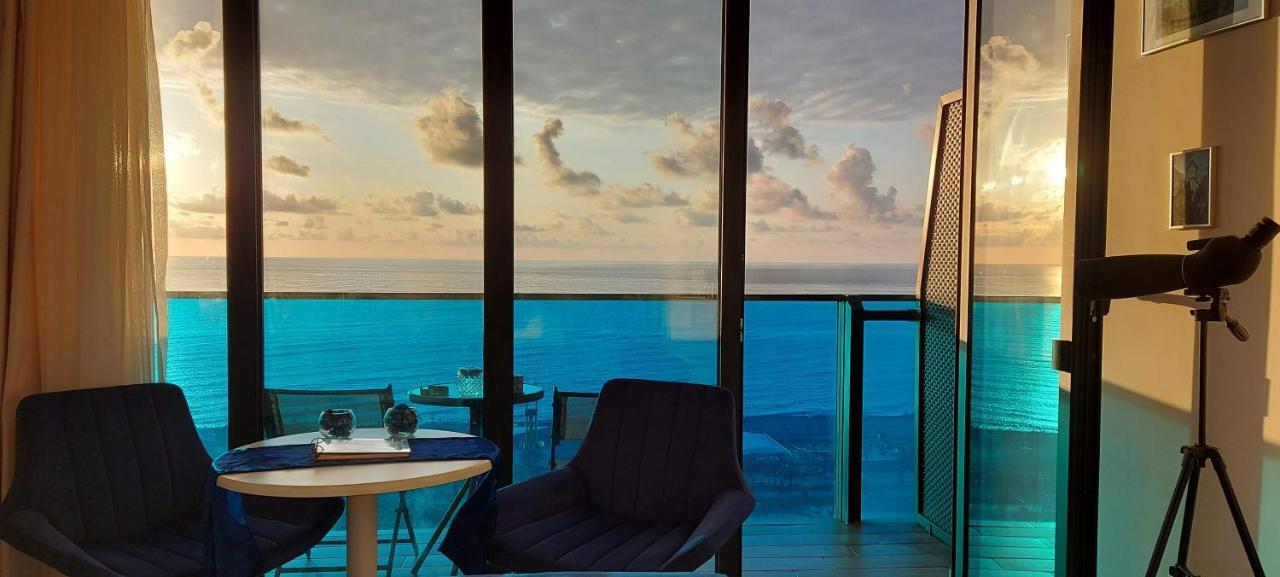 E&S Apartment - Sunset & Sea View バトゥーミ エクステリア 写真